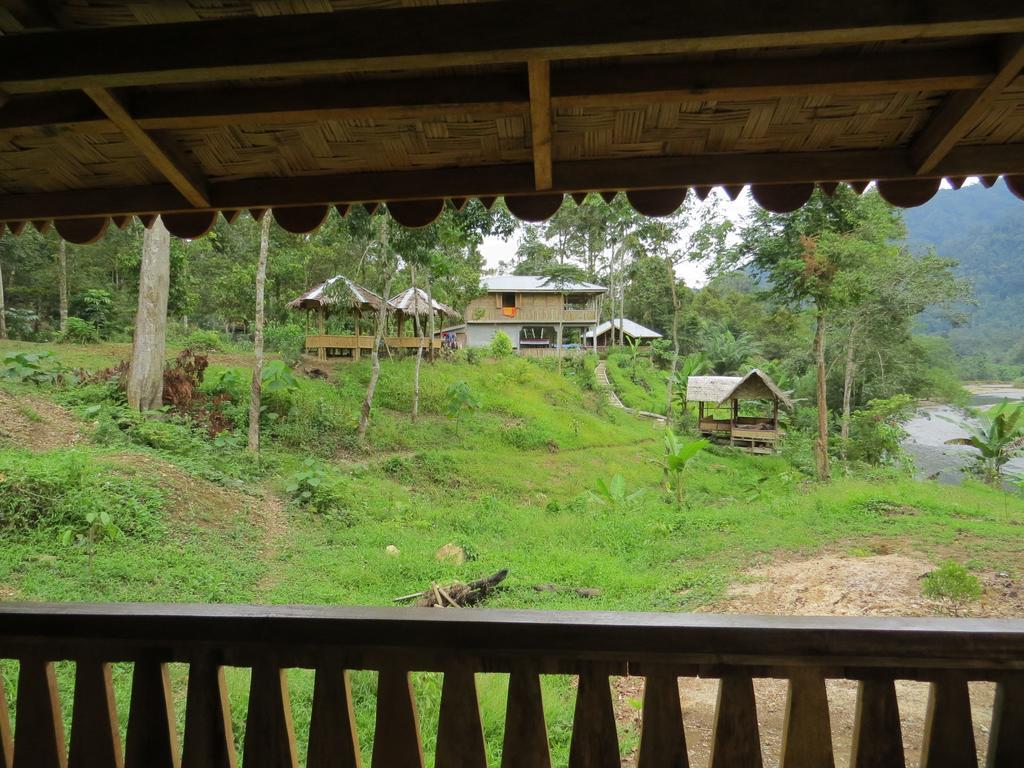 Batu Kapal Jungle Houses Otel Berastagi Oda fotoğraf
